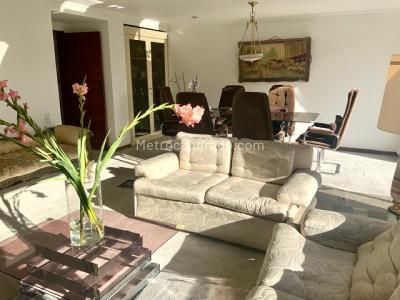 Apartamento de 3 alcobas en venta en La Carolina, Bogotá, 96 m² · foto 3 de 20