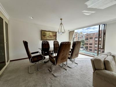 Apartamento de 3 alcobas en venta en La Carolina, Bogotá, 96 m² · foto 8 de 20