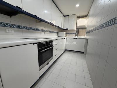 Apartamento de 3 alcobas en venta en La Carolina, Bogotá, 96 m² · foto 10 de 20