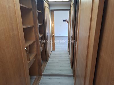 Apartamento de 4 alcobas en venta en Colina Campestre, Bogotá, 240 m² · foto 13 de 20