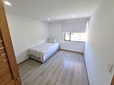 Apartamento de 4 alcobas en venta en Colina Campestre, Bogotá, 240 m² · foto 17 de 20