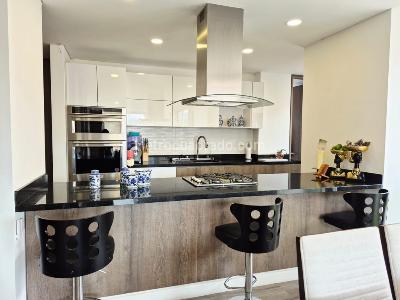 Apartamento de 3 alcobas en venta en La Calleja, Bogotá, 128 m² · foto 2 de 12