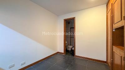 Apartamento de 4 alcobas en venta en Santa Barbara Alta, Bogotá, 400 m² · foto 10 de 20