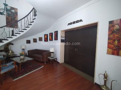 Casa de 5 alcobas en venta en La Magdalena Teusaquillo, Bogotá, 398 m² · foto 4 de 20