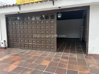 Casa de 4 alcobas en venta en Cedritos, Bogotá, 242 m² · foto 2 de 20