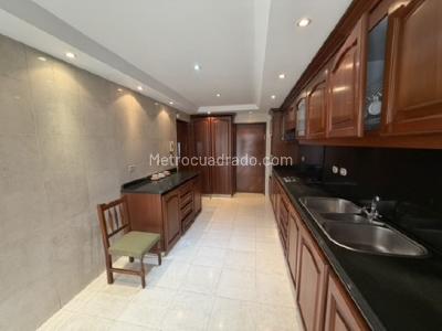 Casa de 4 alcobas en venta en Cedritos, Bogotá, 242 m² · foto 6 de 20