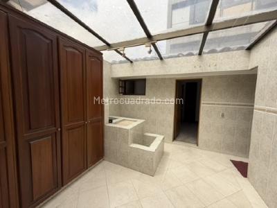 Casa de 4 alcobas en venta en Cedritos, Bogotá, 242 m² · foto 8 de 20