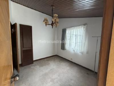 Casa de 4 alcobas en venta en Cedritos, Bogotá, 242 m² · foto 9 de 20