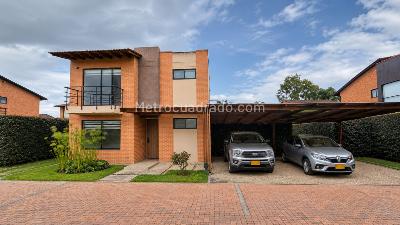 Casa de 3 alcobas en venta en Vereda Bojaca Quintas De San Fabian, Chía, 150 m² · foto 1 de 20