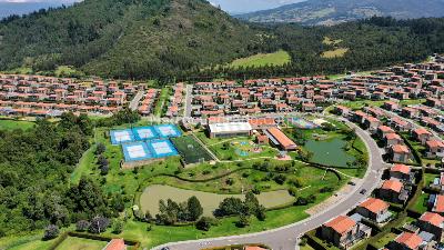 Casa de 3 alcobas en arriendo en Entrelomas, Zipaquirá, 221 m² · foto 2 de 20