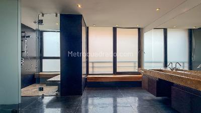 Apartamento de 3 alcobas en venta en Los Rosales, Bogotá, 348 m² · foto 18 de 20