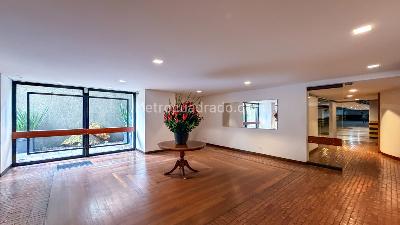 Apartamento de 3 alcobas en venta en Los Rosales, Bogotá, 348 m² · foto 20 de 20