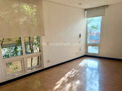 Apartamento de 1 alcoba en arriendo en Altos De Cabrera, Bogotá, 69 m² · foto 2 de 20