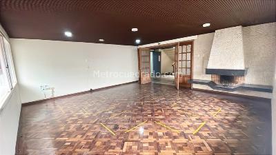Casa en arriendo en Chico Reservado, Bogotá · foto 2 de 20
