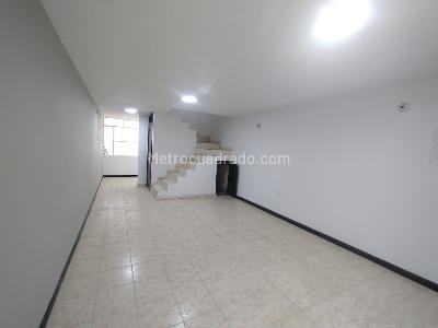 Casa de 4 alcobas en venta en Villas De Granada Engativa, Bogotá, 110 m² · foto 2 de 20