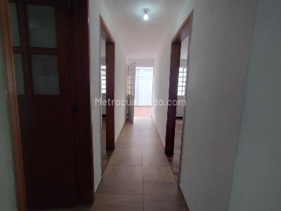 Casa de 5 alcobas en venta en Veraguas Puente Aranda, Bogotá, 229 m² · foto 6 de 20