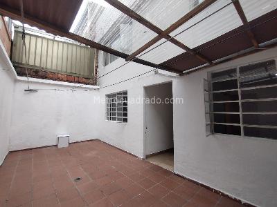 Casa de 5 alcobas en venta en Veraguas Puente Aranda, Bogotá, 229 m² · foto 9 de 20