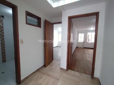 Casa de 5 alcobas en venta en Veraguas Puente Aranda, Bogotá, 229 m² · foto 10 de 20