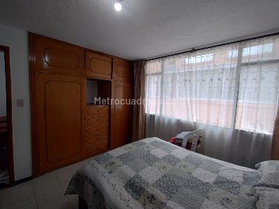 Casa de 5 alcobas en venta en Veraguas Puente Aranda, Bogotá, 229 m² · foto 13 de 20