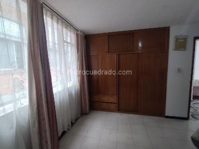Casa de 5 alcobas en venta en Veraguas Puente Aranda, Bogotá, 229 m² · foto 14 de 20