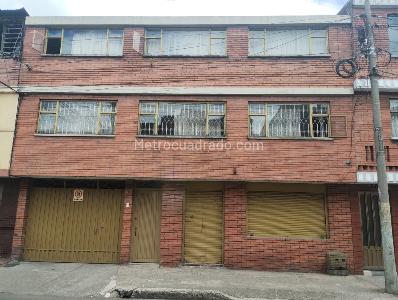 Casa de 5 alcobas en venta en La Cabaña Engativa, Bogotá, 540 m² · foto 1 de 20