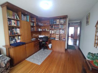 Casa de 5 alcobas en venta en La Cabaña Engativa, Bogotá, 540 m² · foto 15 de 20