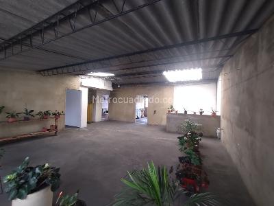 Casa de 5 alcobas en venta en La Cabaña Engativa, Bogotá, 540 m² · foto 19 de 20
