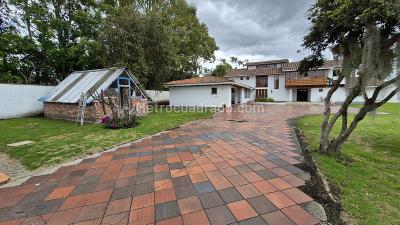Casa de 4 alcobas en venta en San Jose De Bavaria, Bogotá, 1017 m² · foto 5 de 9