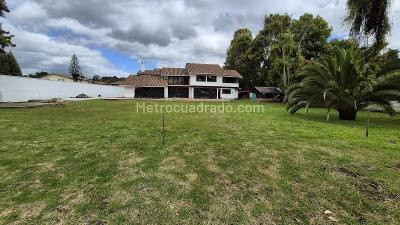 Casa de 4 alcobas en venta en San Jose De Bavaria, Bogotá, 1017 m² · foto 8 de 9