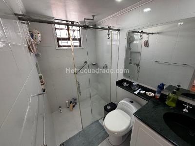 Casa de 4 alcobas en venta en Cedro Golf, Bogotá, 210 m² · foto 13 de 18