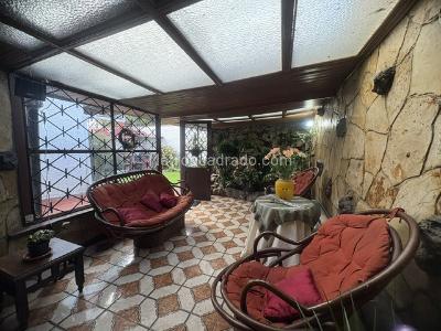 Casa de 4 alcobas en venta en Pontevedra, Bogotá, 251 m² · foto 11 de 19
