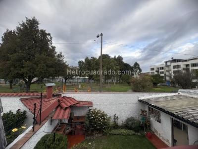 Casa de 4 alcobas en venta en Pontevedra, Bogotá, 251 m² · foto 16 de 19