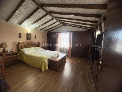 Casa de 4 alcobas en venta en Pontevedra, Bogotá, 251 m² · foto 17 de 19