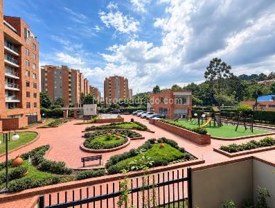 Apartamento de 3 alcobas en venta en Casa Blanca, Bogotá, 92 m² · foto 2 de 15
