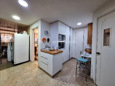 Apartamento de 3 alcobas en venta en Santa Barbara, Bogotá, 204 m² · foto 8 de 20
