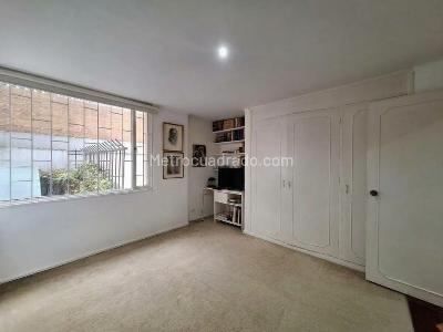 Apartamento de 3 alcobas en venta en Santa Barbara, Bogotá, 204 m² · foto 19 de 20