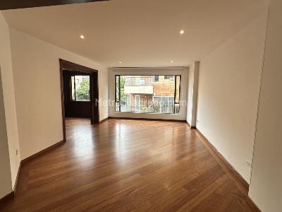 Apartamento de 3 alcobas en venta en Chico Reservado, Bogotá, 220 m² · foto 4 de 10