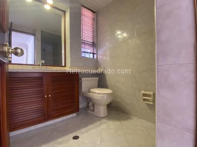 Apartamento de 1 alcoba en venta en Chico Navarra, Bogotá, 52 m² · foto 7 de 18
