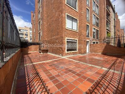 Apartamento de 1 alcoba en venta en Chico Navarra, Bogotá, 52 m² · foto 12 de 18