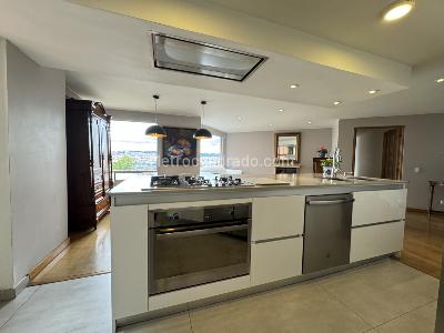 Apartamento de 3 alcobas en venta en La Calleja, Bogotá, 110 m² · foto 3 de 16