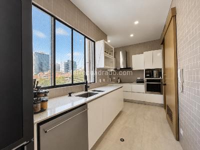 Apartamento de 3 alcobas en arriendo en Chico Reservado, Bogotá, 187 m² · foto 7 de 20