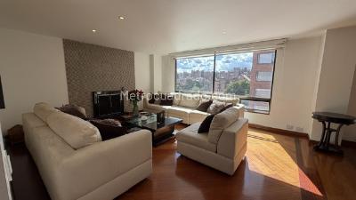 Apartamento de 4 alcobas en arriendo en La Carolina, Bogotá, 410 m² · foto 2 de 20
