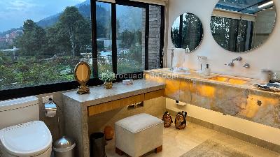 Casa de 5 alcobas en venta en Santa Ana Oriental, Bogotá, 478 m² · foto 17 de 20