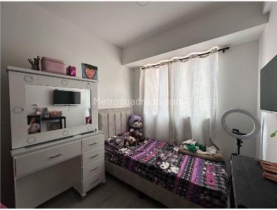 Apartamento de 3 alcobas en venta en Villa Del Occidente, Bello, 72 m² · foto 5 de 10