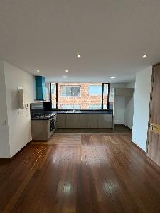 Apartamento de 2 alcobas en venta en Chico Norte, Bogotá, 153 m² · foto 2 de 15