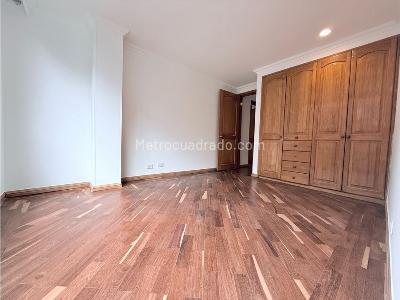 Apartamento de 3 alcobas en arriendo en Chico Navarra, Bogotá, 165 m² · foto 12 de 20