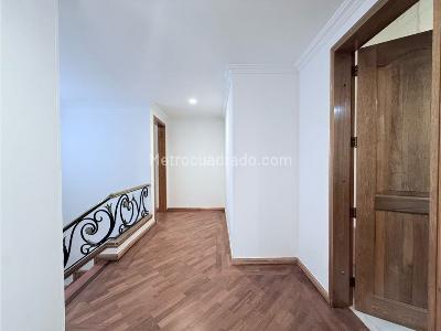 Apartamento de 3 alcobas en arriendo en Chico Navarra, Bogotá, 165 m² · foto 13 de 20