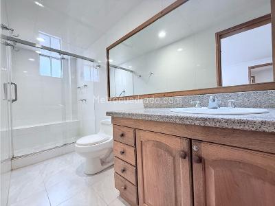Apartamento de 3 alcobas en arriendo en Chico Navarra, Bogotá, 165 m² · foto 18 de 20