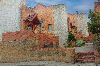 Casa de 3 alcobas en venta en Salamanca Catalayud, Bogotá, 268 m² · foto 2 de 20