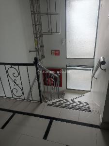 Apartamento en venta en Galerias, Bogotá · foto 8 de 19